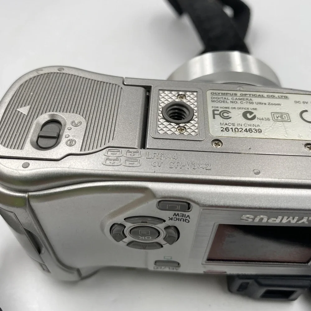 Vintage Olympus Camedia C-750 Ultra Zoom‎ 4MP Digital Camera 10x Optical Zoom